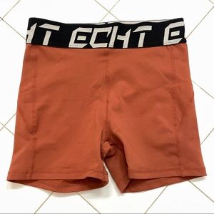 SOLD (on M) 💓ECHT Gym Shorts